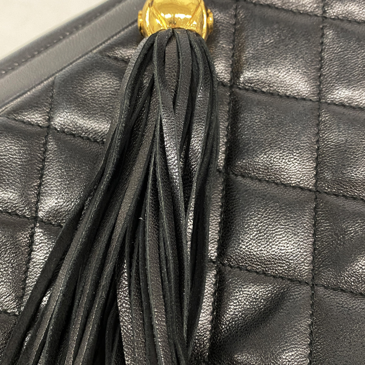 【6kd4029】シャネル ショルダーバッグ マトラッセ チェーンショルダー ラムスキン ブラック ゴールド金具【中古】レディース