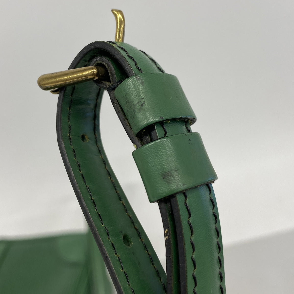 【6kd4055】ルイヴィトン ショルダーバッグ エピ トロカデロ27 M52304 ボルネオグリーン【中古】レディース