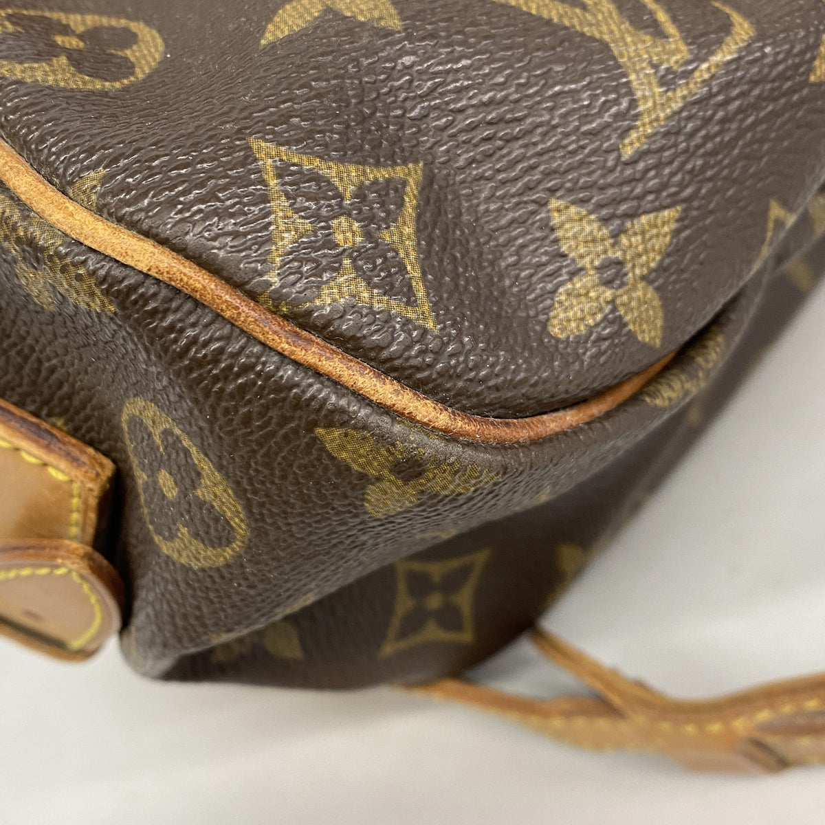 【6kd4093】ルイヴィトン ショルダーバッグ モノグラム ソミュール35 M42254 ブラウン【中古】レディース