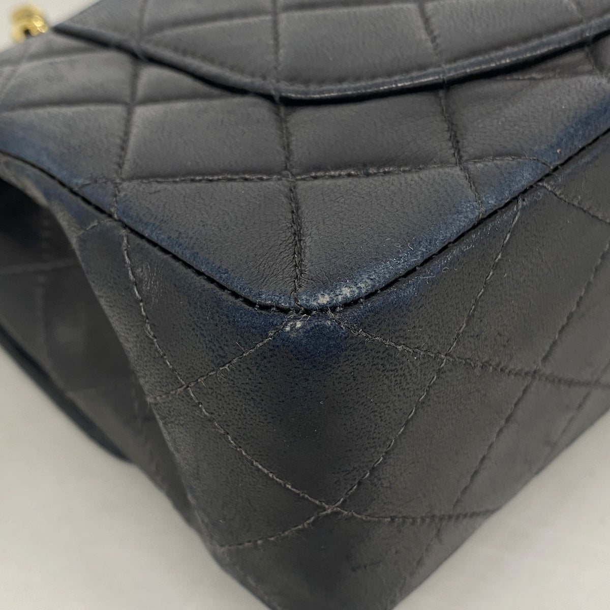 【6kd4230】シャネル ショルダーバッグ マトラッセ Wフラップ Wチェーン ラムスキン ブラック ゴールド金具【中古】レディース