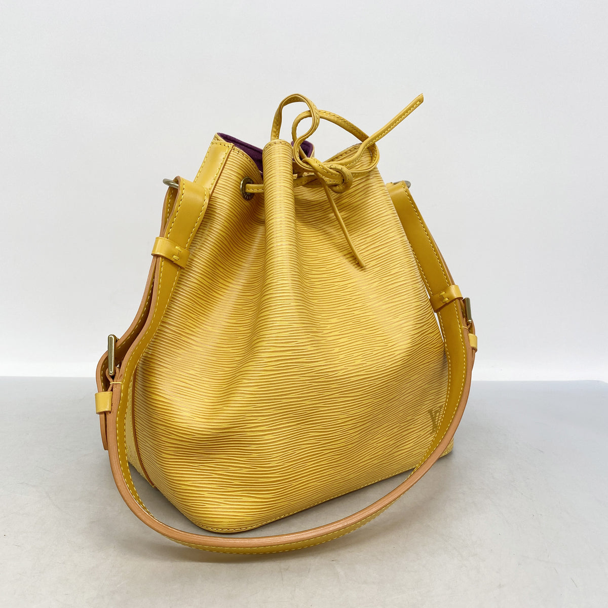 【6kd4285】ルイヴィトン ショルダーバッグ エピ プチノエ M44109 ジョーヌ【中古】レディース