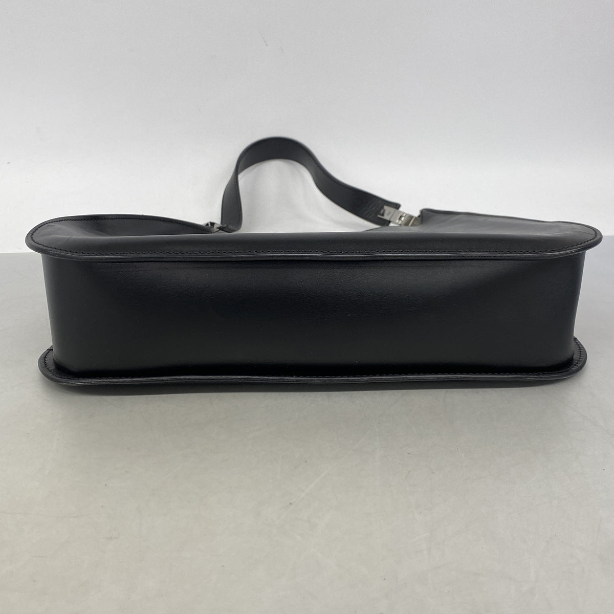 【6kd4290】グッチ ショルダーバッグ 001 3767 レザー ブラック シルバー金具【中古】レディース