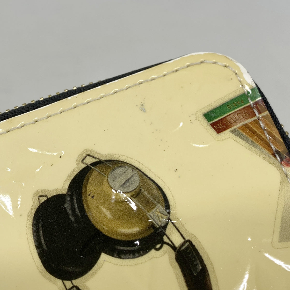 【6kd4308】ルイヴィトン コインケース ヴェルニ ステッカーアニメーション ジッピーコインパース M50372 ホワイト【中古】メンズ レディース ユニセックス