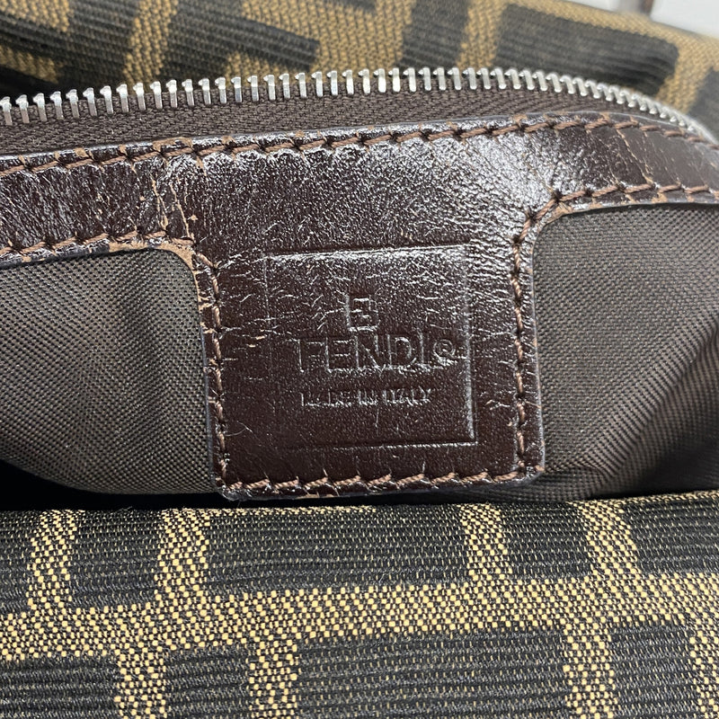 【6kd4327】フェンディ ショルダーバッグ ズッカ マンマバケット ナイロンキャンバス ブラウン シルバー金具【中古】レディース