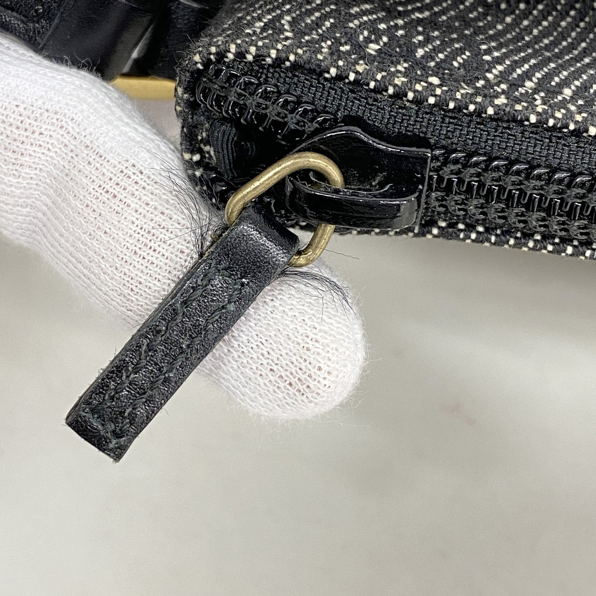 【6kd4339】グッチ ショルダーバッグ 07198 デニム ブラック ゴールド金具【中古】レディース