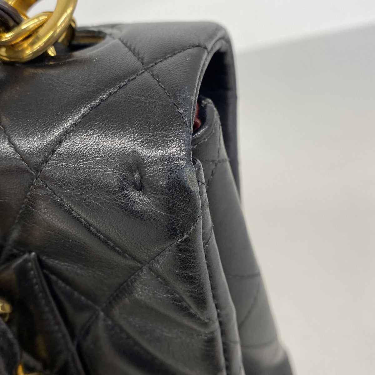【6kd4406】シャネル ショルダーバッグ デカマトラッセ Wチェーン ラムスキン ブラック ゴールド金具【中古】レディース