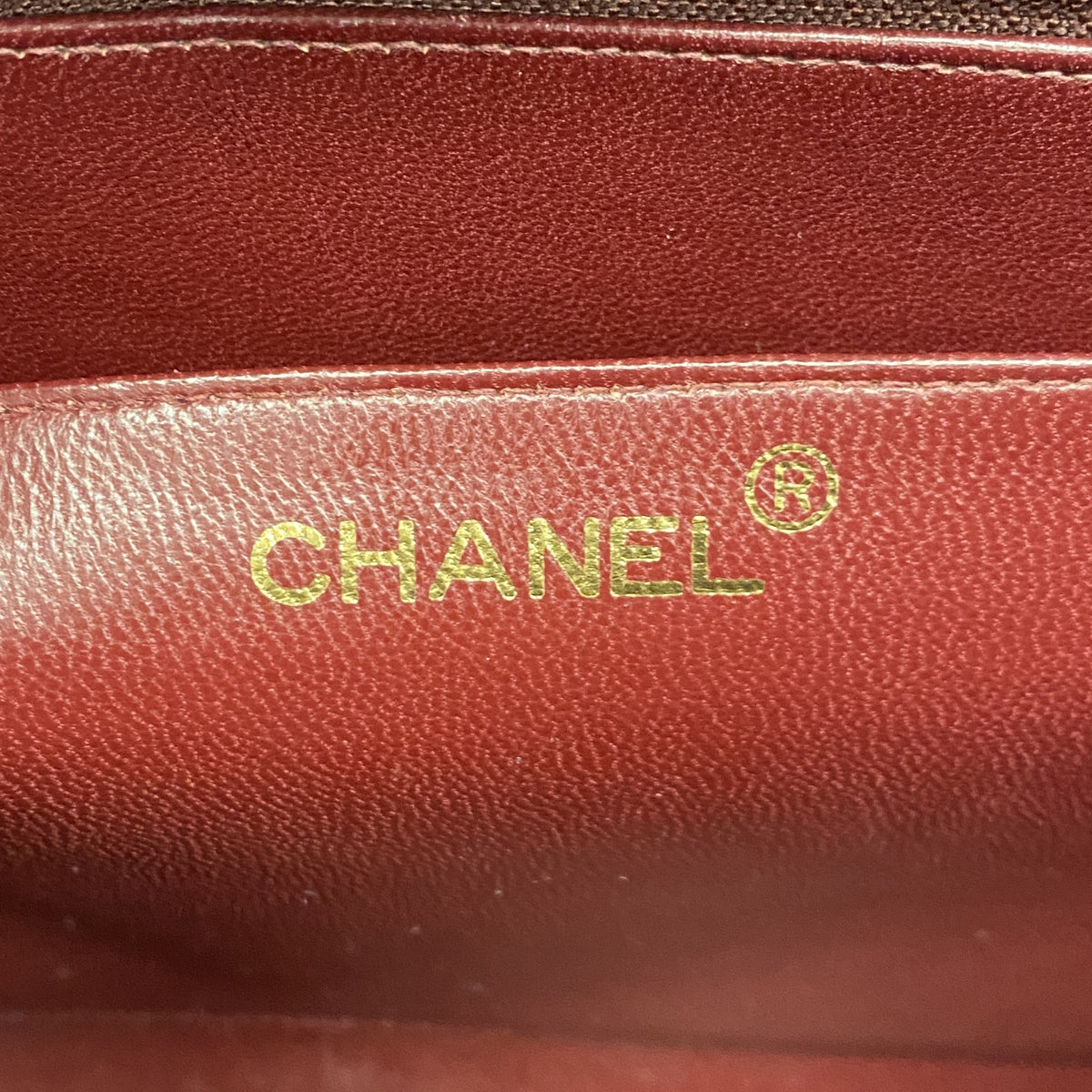 【6kd4406】シャネル ショルダーバッグ デカマトラッセ Wチェーン ラムスキン ブラック ゴールド金具【中古】レディース