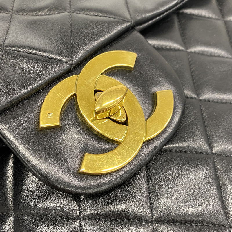 【6kd4406】シャネル ショルダーバッグ デカマトラッセ Wチェーン ラムスキン ブラック ゴールド金具【中古】レディース