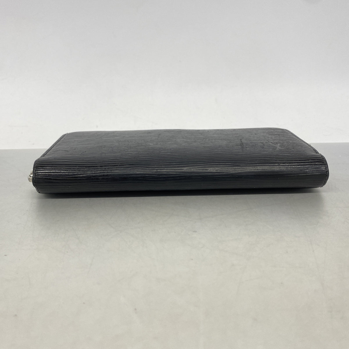 【6kd4415】ルイヴィトン 長財布 エピ ジッピーウォレット M60072 ノワール【中古】レディース