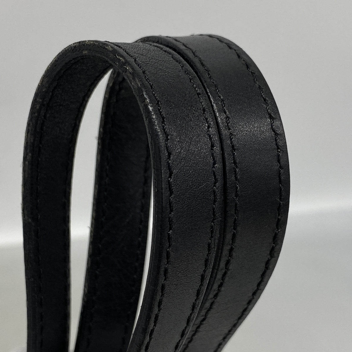 【6kd4416】クリスチャンディオール ショルダーバッグ サドル レザー ブラック シルバー金具【中古】レディース