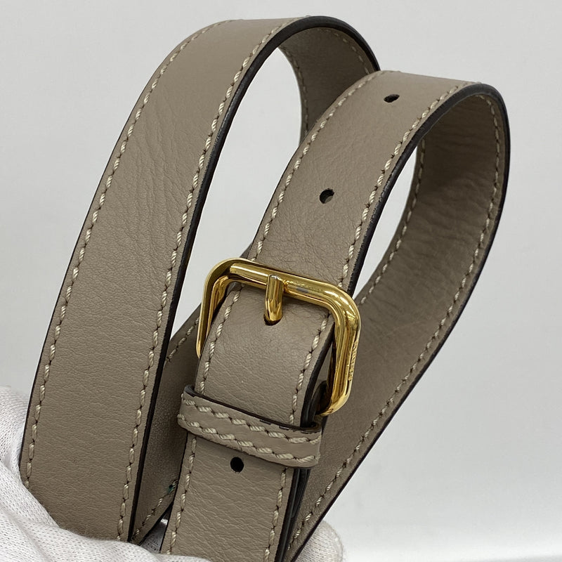【6kd4417】フェンディ ハンドバッグ ピーカブー レザー ベージュ ゴールド金具 2wayバッグ【中古】レディース