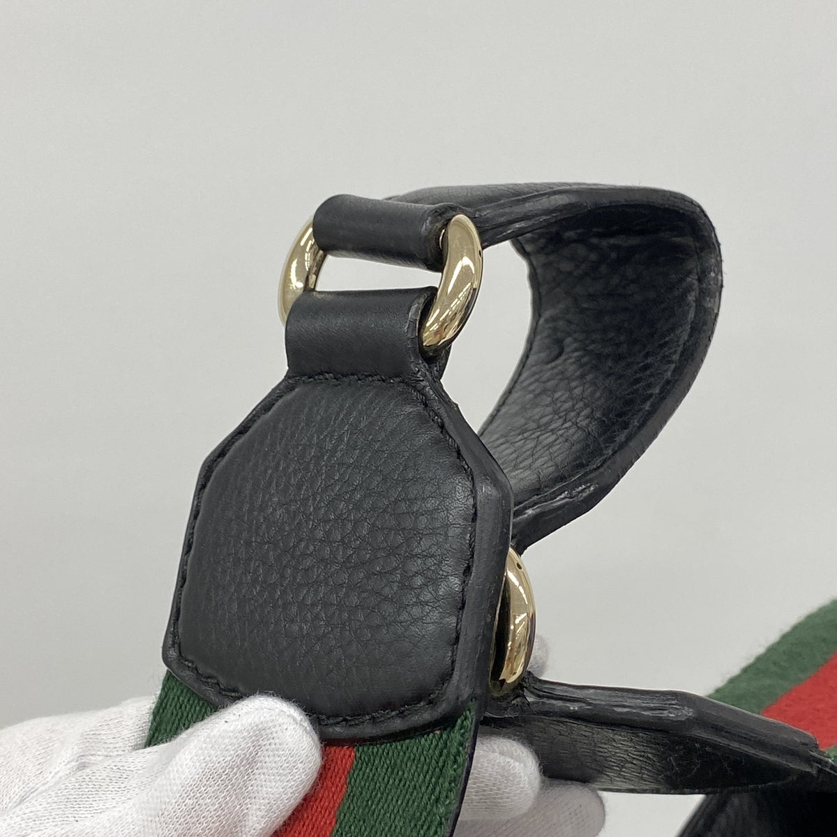 【6kd4487】グッチ ショルダーバッグ ウェビング 247597 レザー ブラック ゴールド金具【中古】レディース