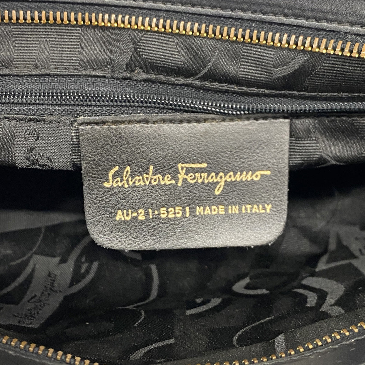 【6kd4531】サルヴァトーレフェラガモ ハンドバッグ ヴァラ キャンバス ブラック ゴールド金具【中古】レディース