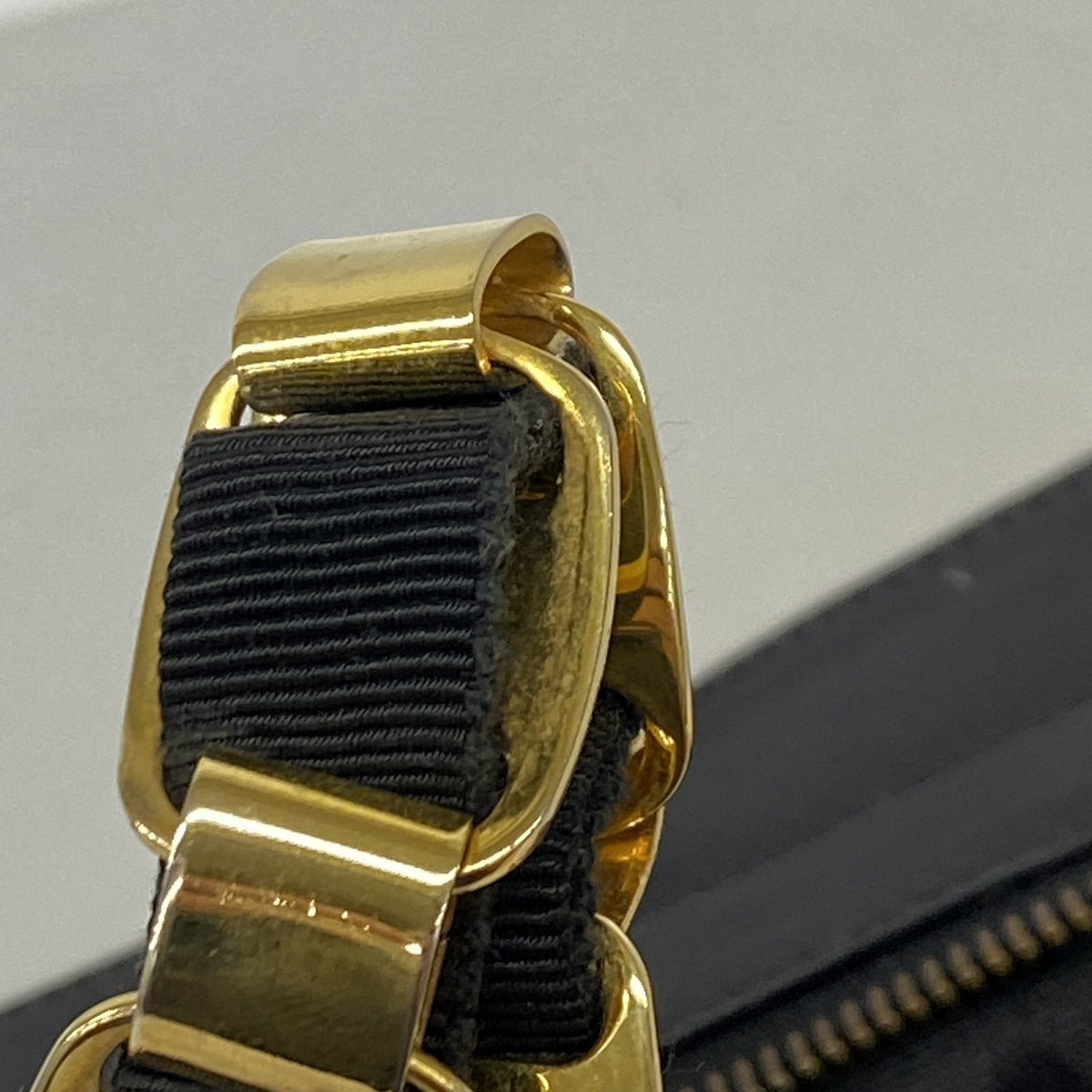 【6kd4531】サルヴァトーレフェラガモ ハンドバッグ ヴァラ キャンバス ブラック ゴールド金具【中古】レディース