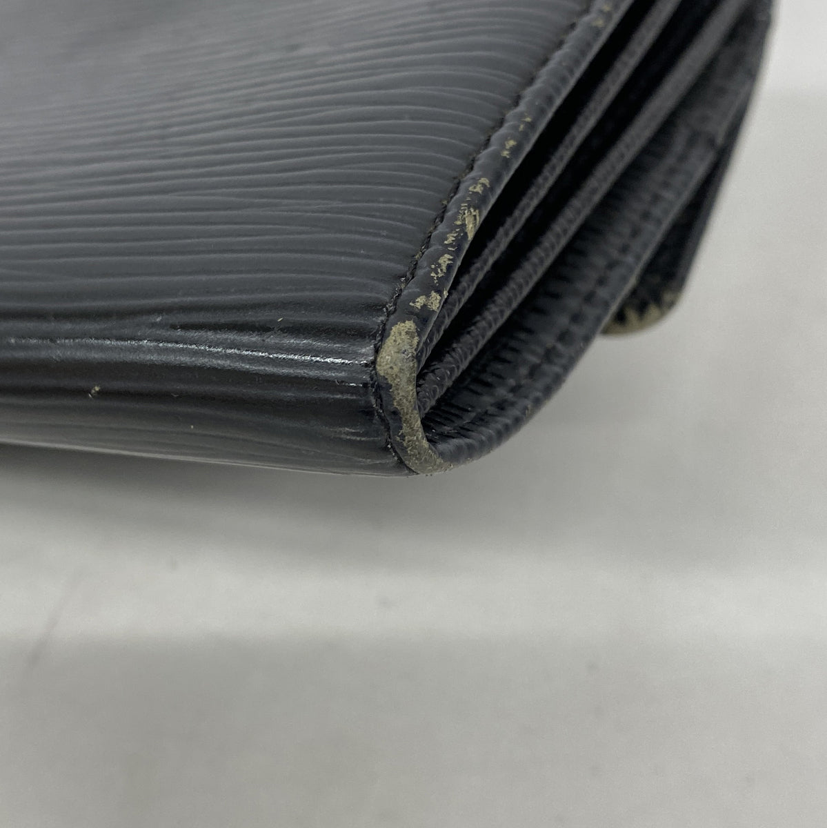 【6kd4536】ルイヴィトン 長財布 エピ ポルトフォイユサラ M63742 ノワール【中古】レディース