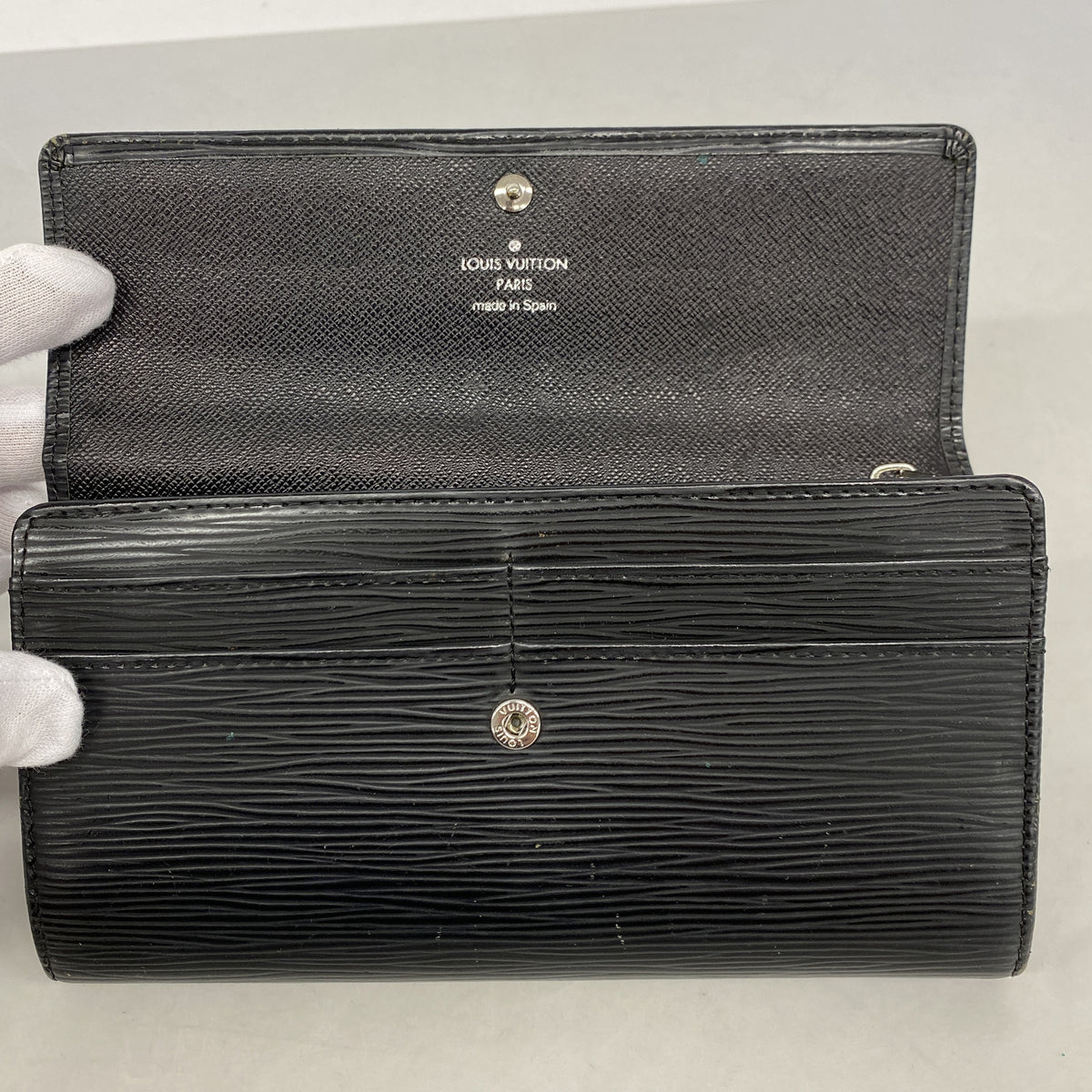 【6kd4536】ルイヴィトン 長財布 エピ ポルトフォイユサラ M63742 ノワール【中古】レディース
