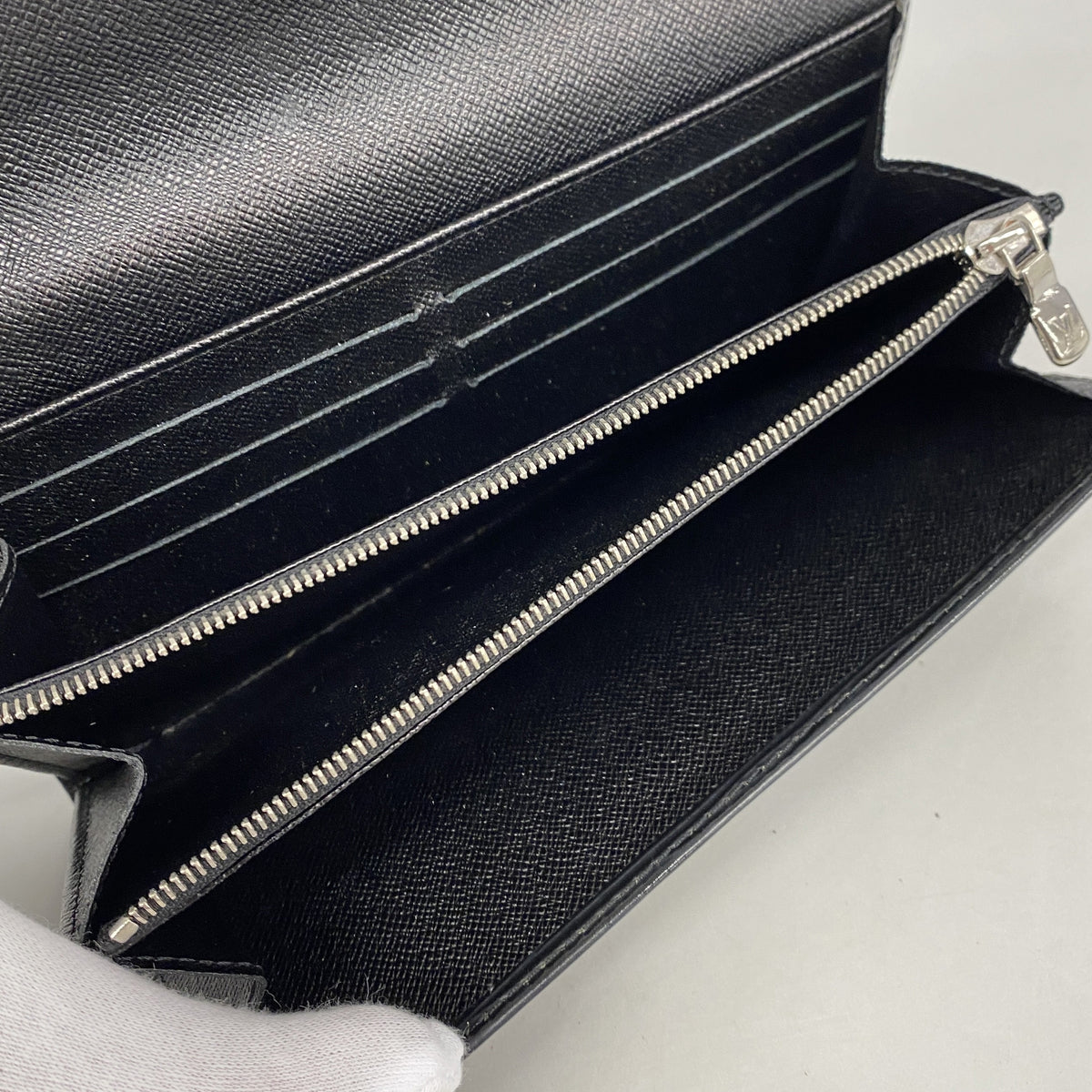 【6kd4536】ルイヴィトン 長財布 エピ ポルトフォイユサラ M63742 ノワール【中古】レディース