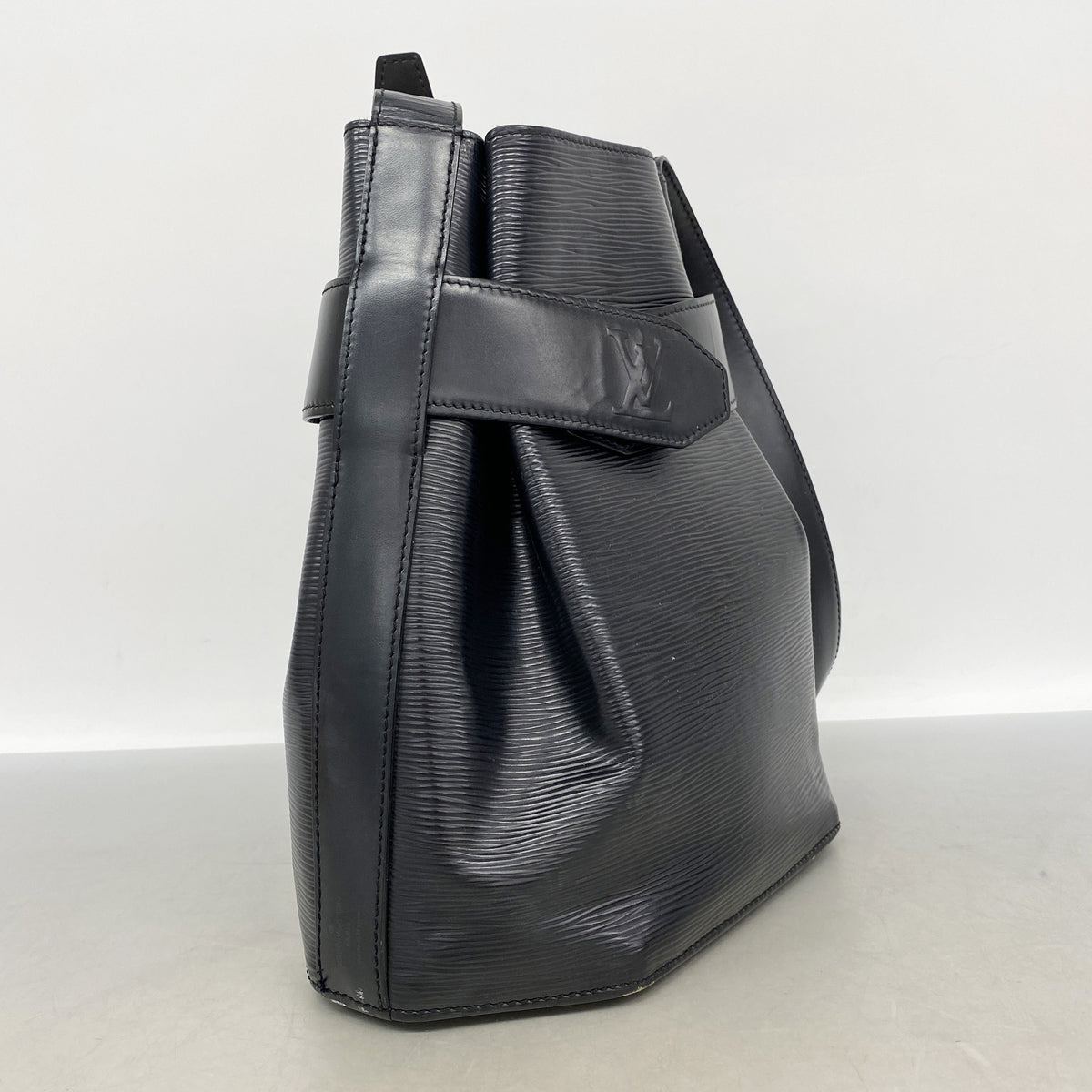 【6kd4683】ルイヴィトン ショルダーバッグ エピ サックデポールPM M80157 ノワール【中古】レディース