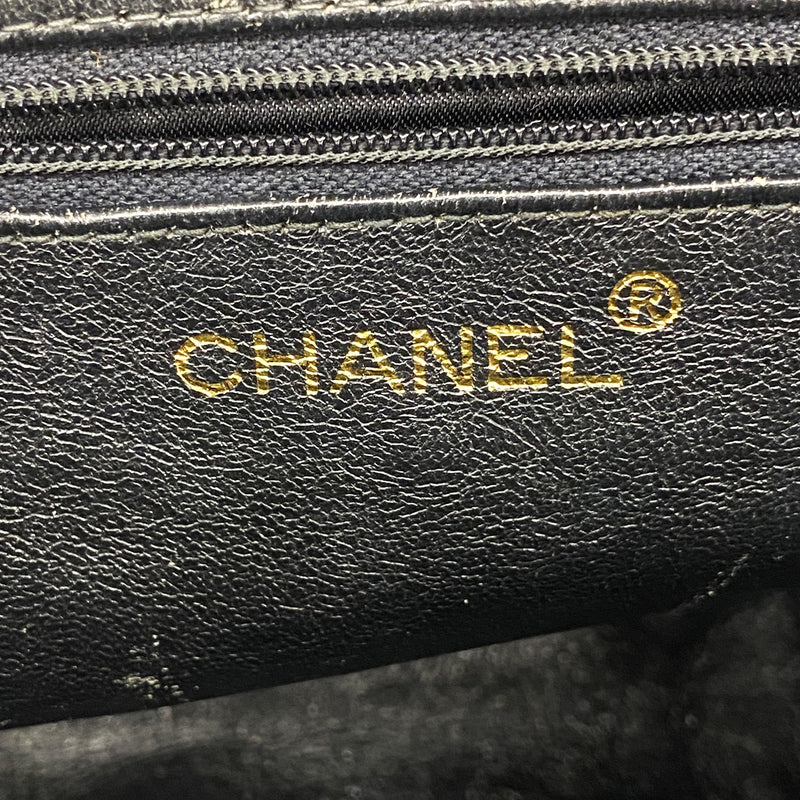 【6kd4686】シャネル ショルダーバッグ マトラッセ フリンジ付きチェーンショルダー ラムスキン ブラック ゴールド金具【中古】レディース