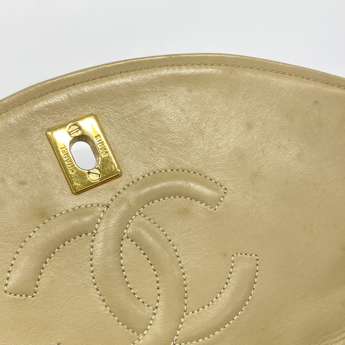 【6kd4687】シャネル ショルダーバッグ マトラッセ Wチェーン ラムスキン ベージュ ゴールド金具【中古】レディース