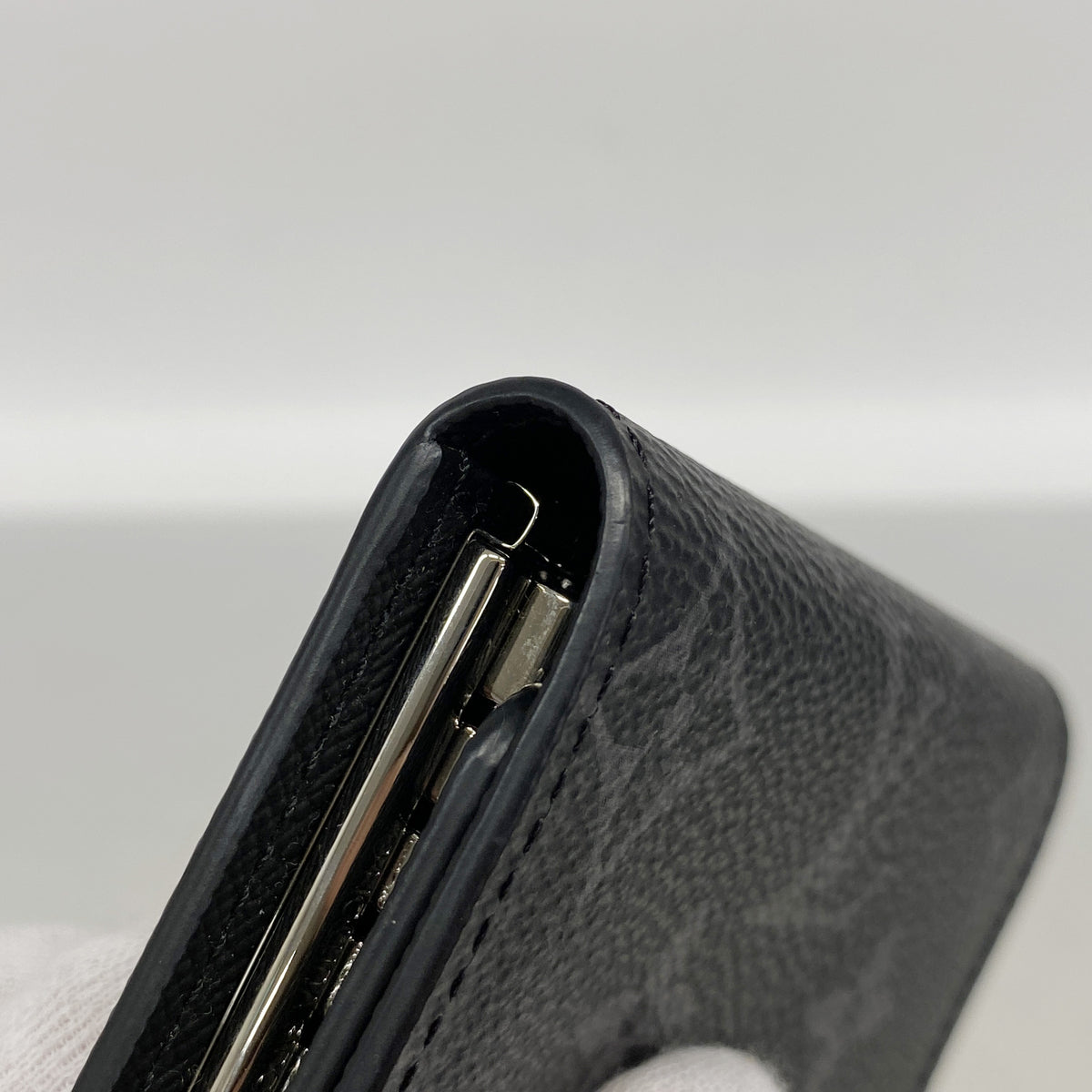 【6kd4747】ルイヴィトン キーケース モノグラム・エクリプス ミュルティクレ6 M82603 ブラック【中古】メンズ