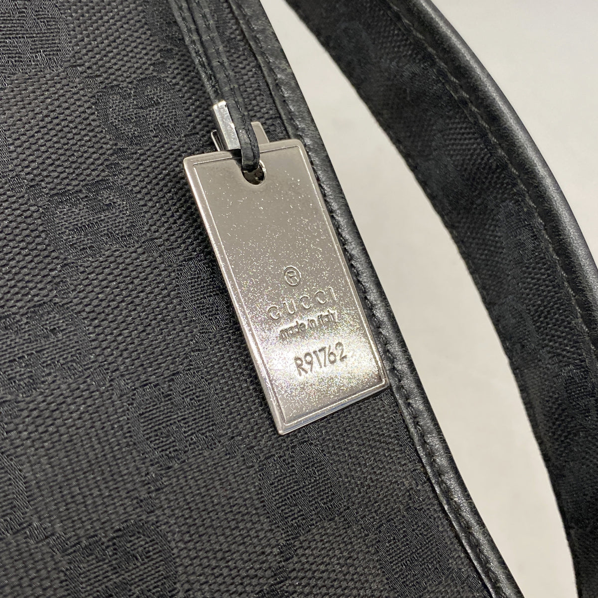 【6kd4748】グッチ ショルダーバッグ GGキャンバス 91762 キャンバス ブラック シルバー金具【中古】レディース