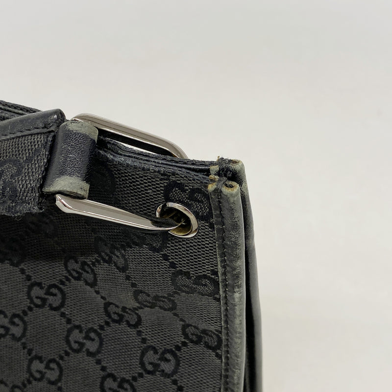 【6kd4748】グッチ ショルダーバッグ GGキャンバス 91762 キャンバス ブラック シルバー金具【中古】レディース