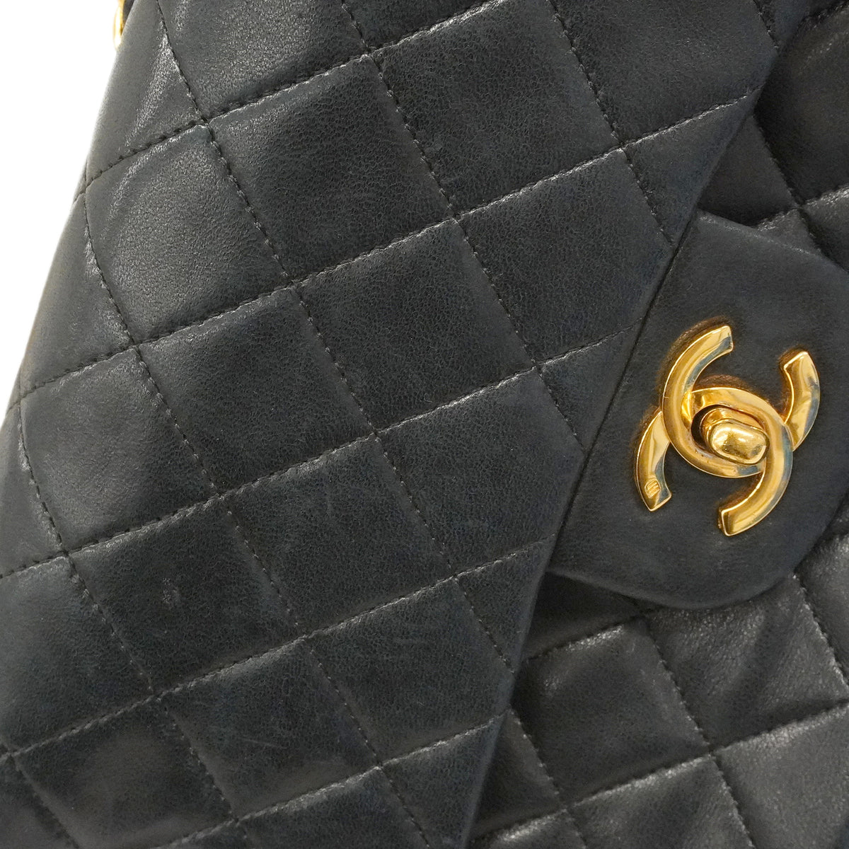 【6kd4819】シャネル ショルダーバッグ マトラッセ Wフラップ Wチェーン ラムスキン ブラック ゴールド金具【中古】レディース