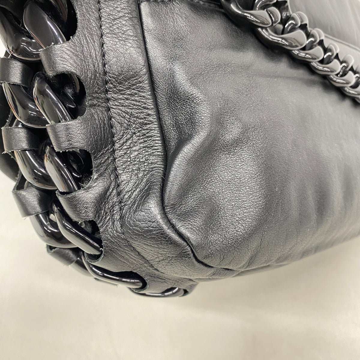 【6kd4831】シャネル ショルダーバッグ チェーンショルダー レザー ブラック シルバー金具【中古】レディース