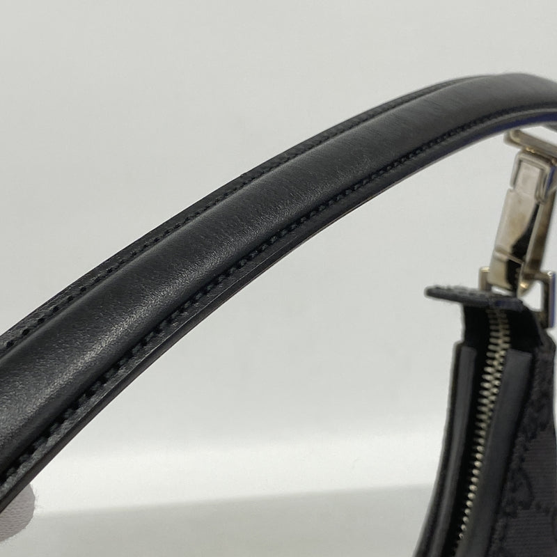【6kd4935】グッチ ショルダーバッグ GGキャンバス 000 0602 キャンバス ブラック シルバー金具【中古】レディース
