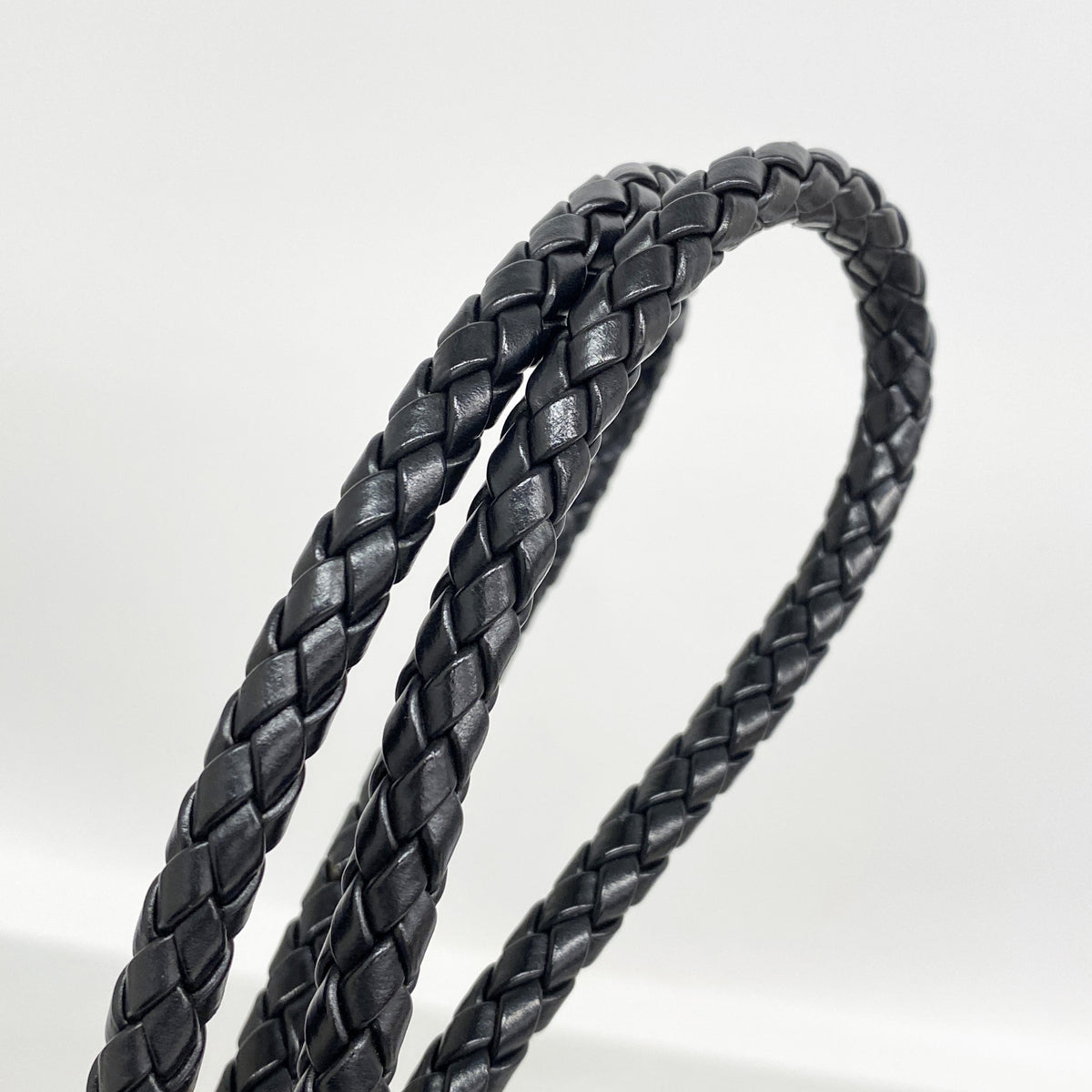 【6kd4964】カルティエ トートバッグ パンテール レザー ブラック シルバー金具【中古】レディース