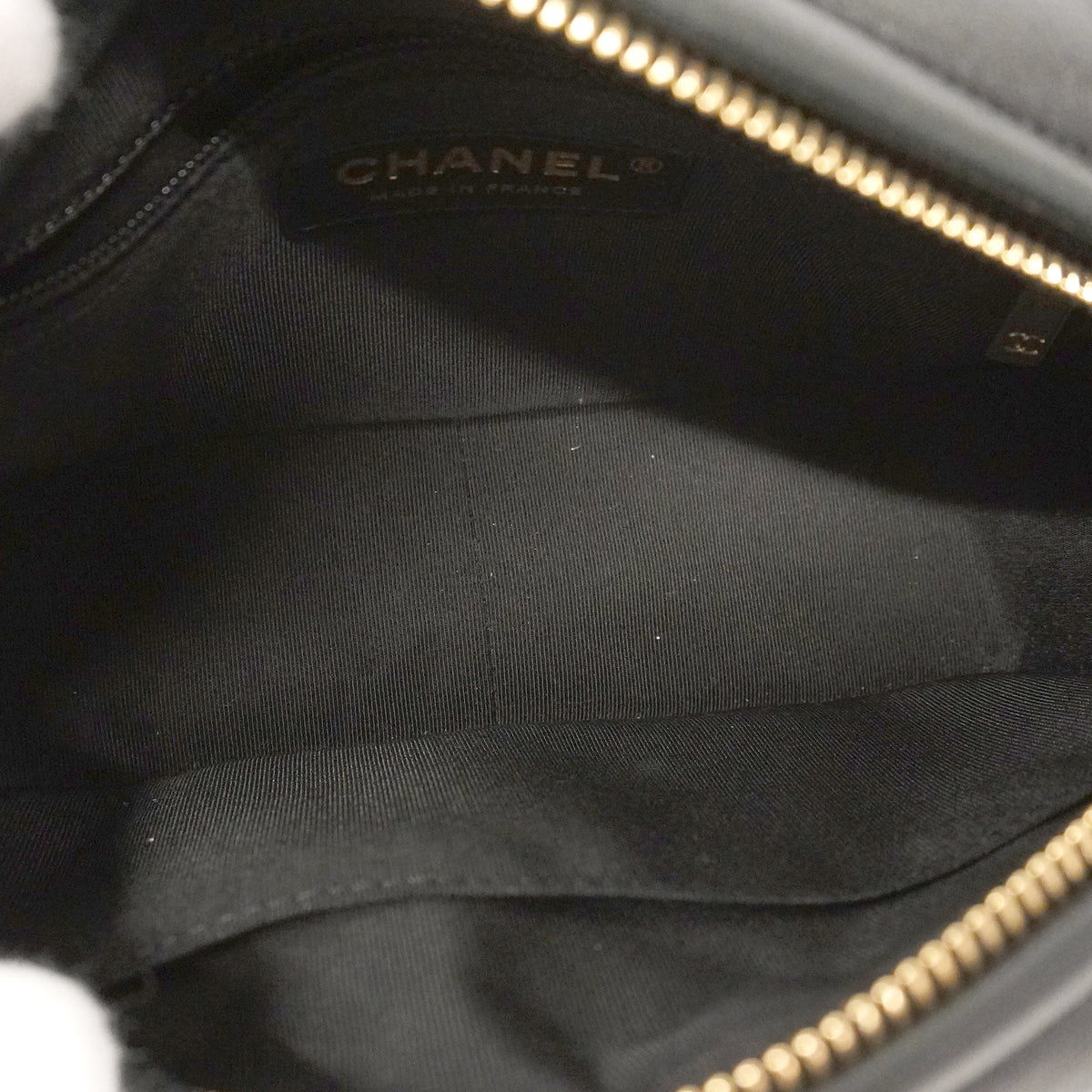 【6kd4980】シャネル ショルダーバッグ ダイアナ フリンジ付きチェーンショルダー ラムスキン ブラック シャンパンゴールド金具【中古】レディース