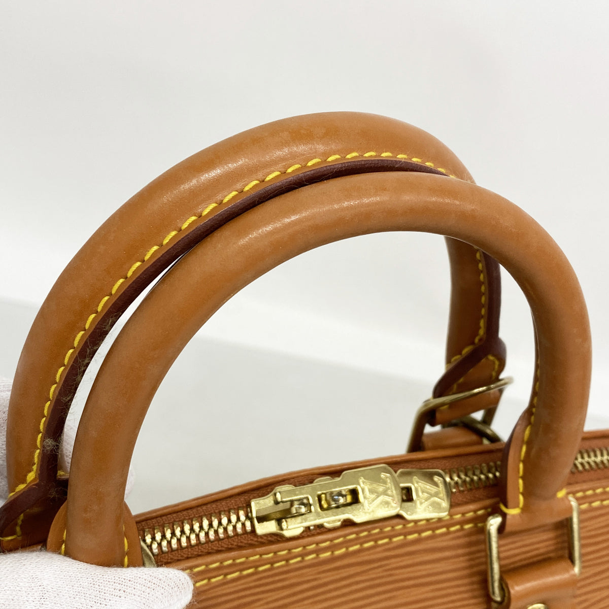 【6kd5006】ルイヴィトン ハンドバッグ エピ アルマ M54148 ジパングゴールド【中古】レディース