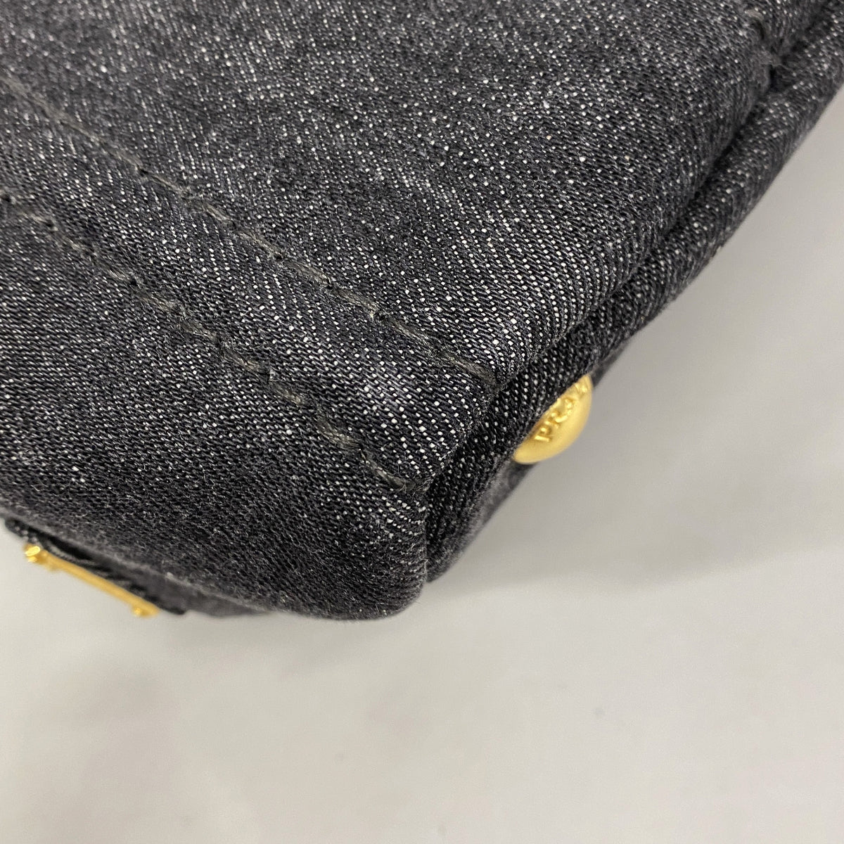 【6ke5055】プラダ ハンドバッグ カナパ デニム ブラック ゴールド金具 2wayバッグ【中古】レディース