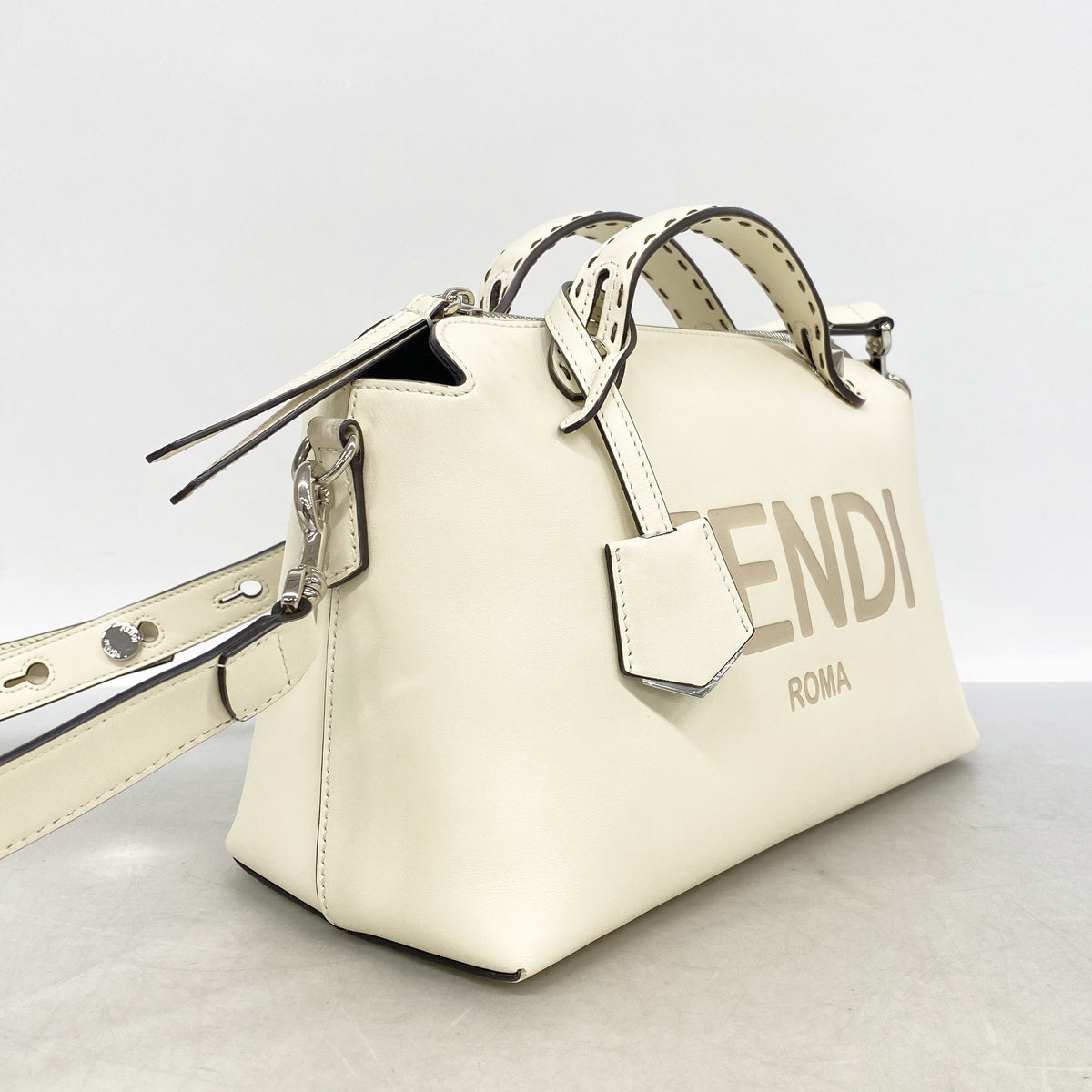 【6ke5075】フェンディ ハンドバッグ バイザウェイ レザー アイボリー シルバー金具 2wayバッグ【中古】レディース