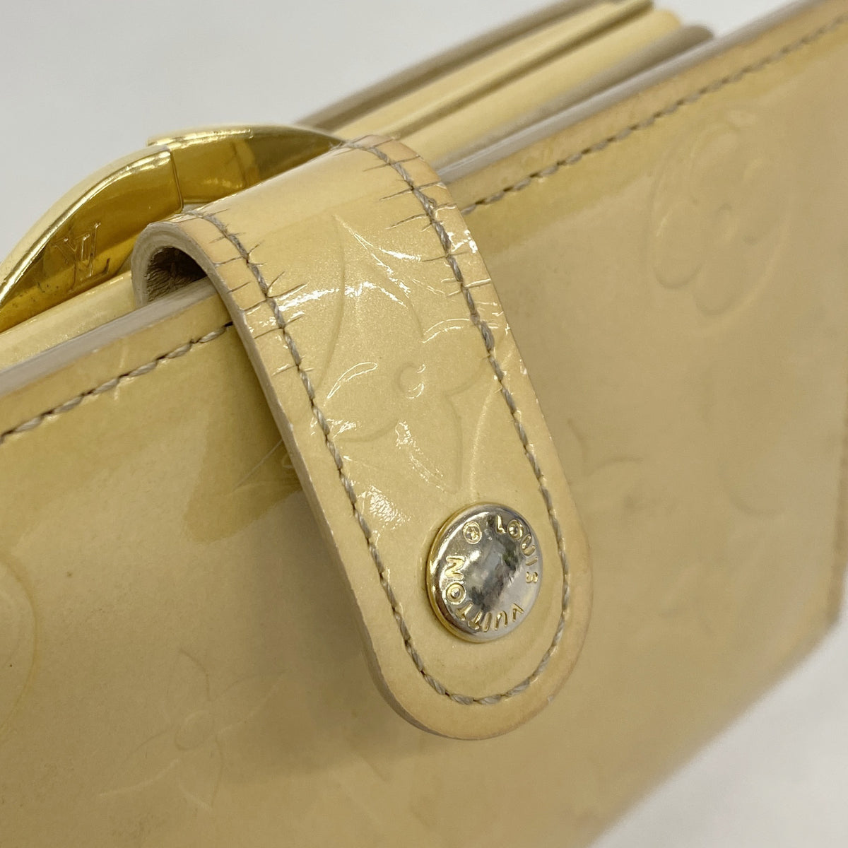 【6ke5131】ルイヴィトン 財布 ヴェルニ ポルトモネビエヴィエノワ M91210 ベージュ【中古】レディース