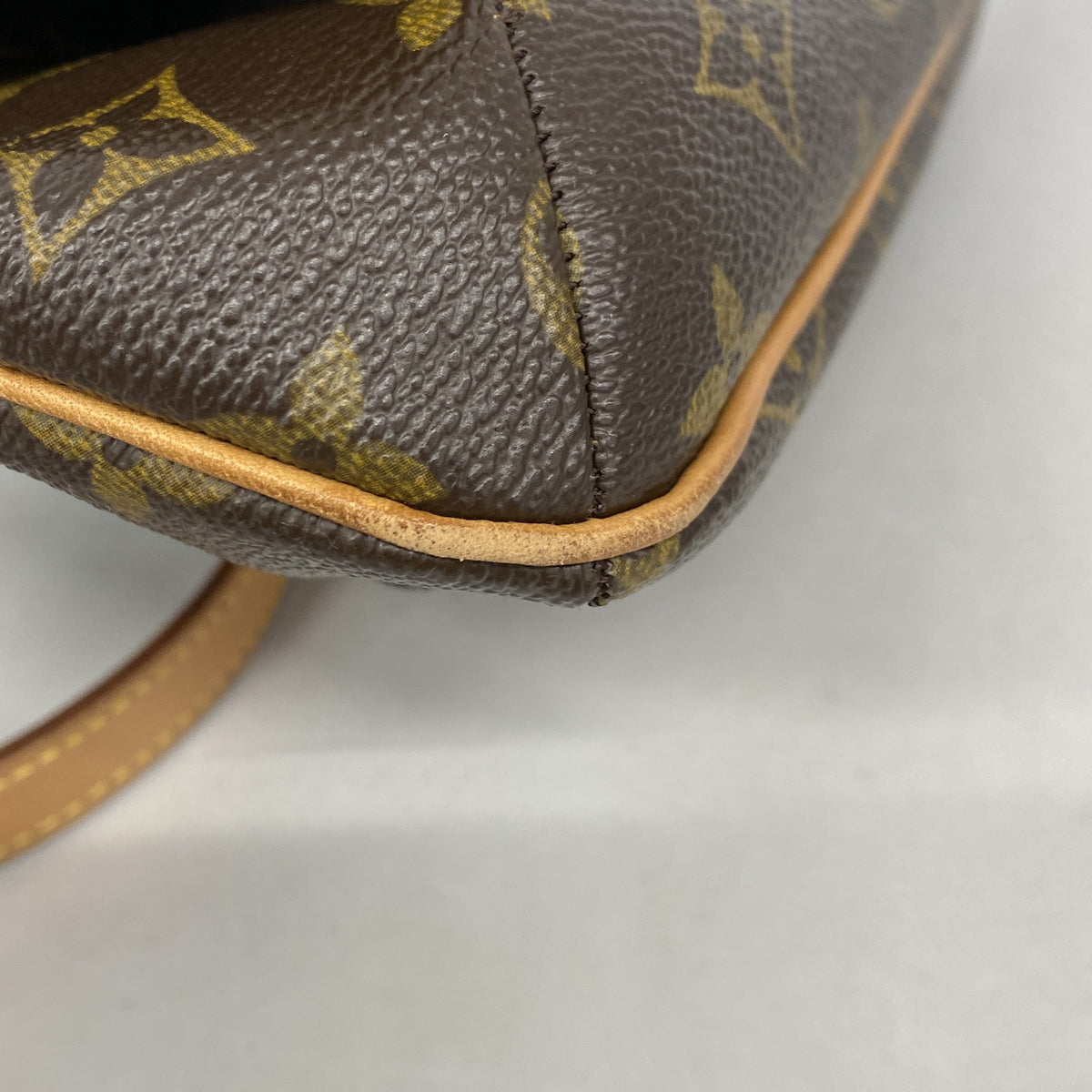 【6ke5161】ルイヴィトン ショルダーバッグ モノグラム ミュゼットタンゴロングストラップ M51388 ブラウン【中古】レディース