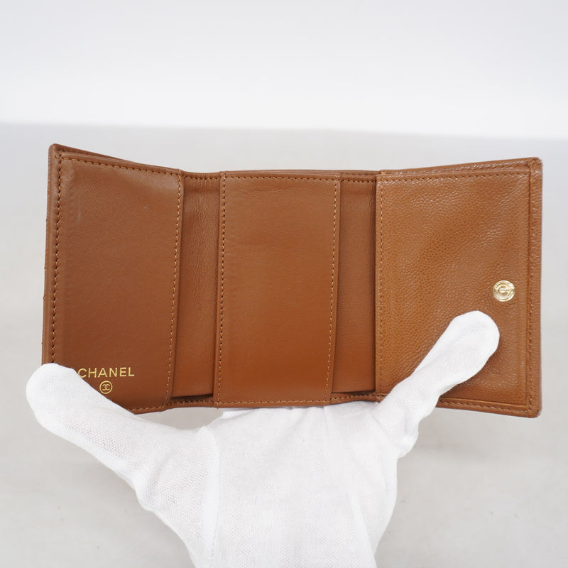 【6ke5214】シャネル 三つ折り財布 マトラッセ キャビアスキン ブラウン シャンパンゴールド金具【中古】レディース