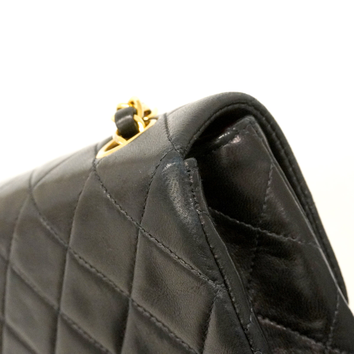 【6ke5259】シャネル ショルダーバッグ ミニマトラッセ チェーンショルダー ラムスキン ブラック ゴールド金具【中古】レディース