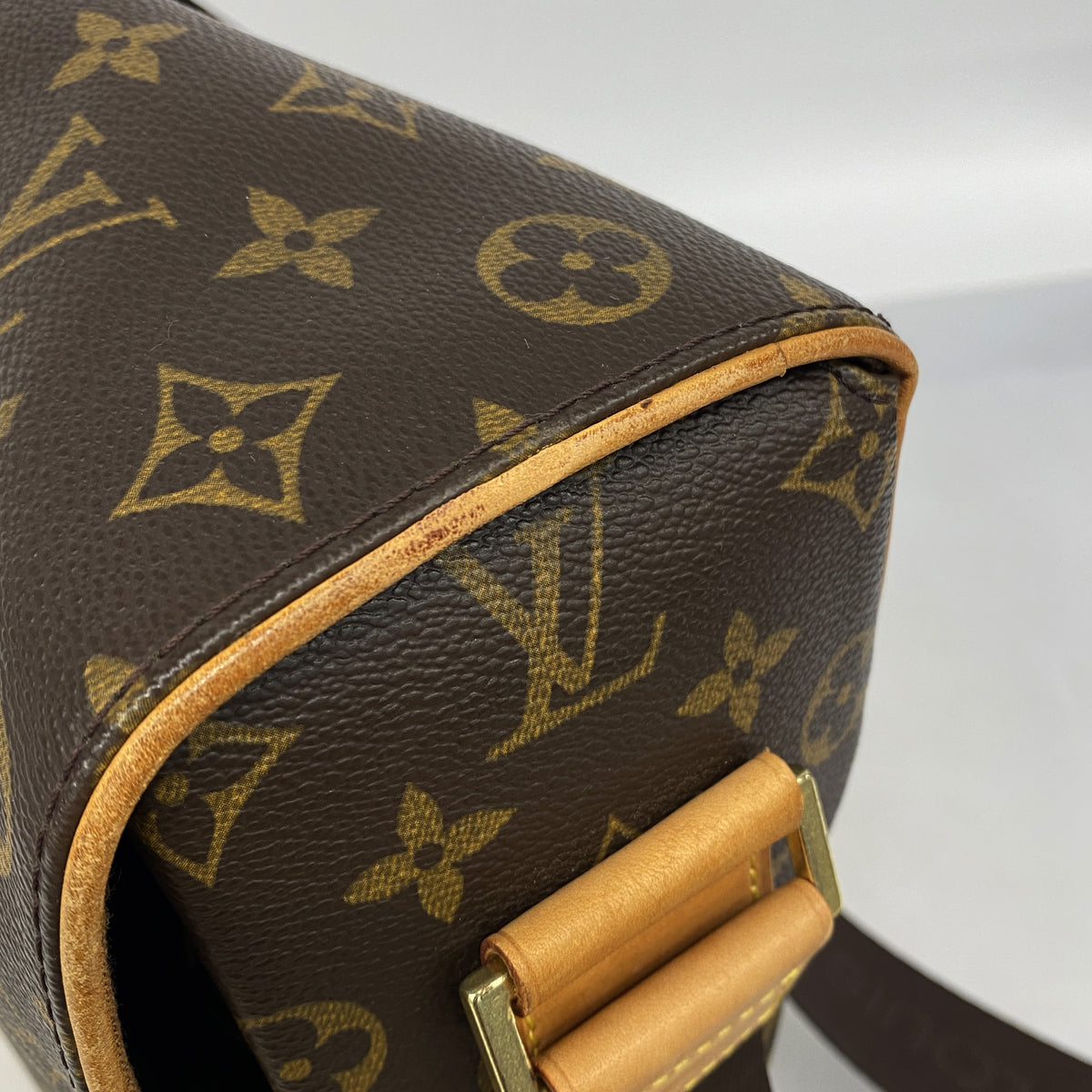 【6ke5279】ルイヴィトン ショルダーバッグ モノグラム アベス M45257 ブラウン【中古】メンズ