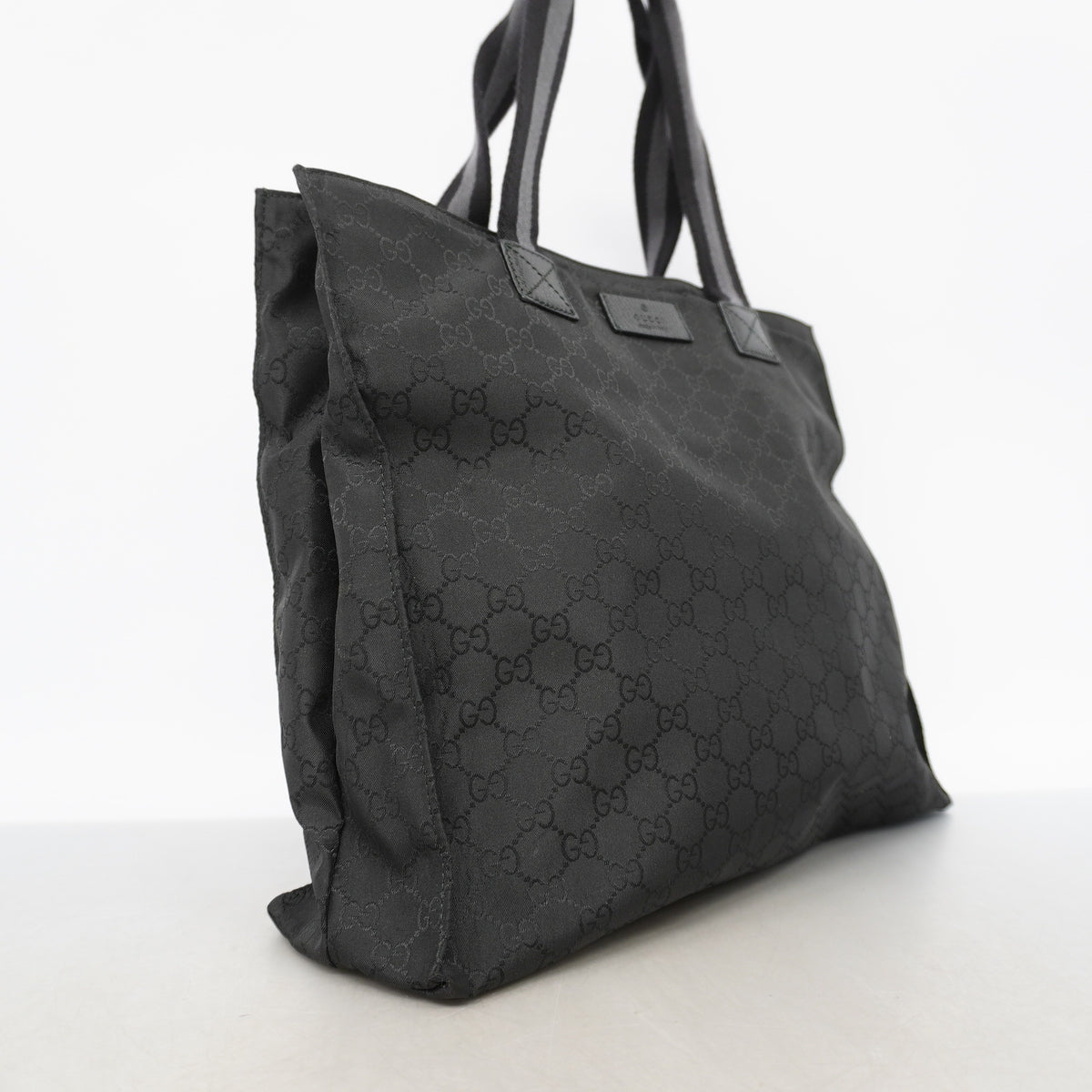 【6ke5289】グッチ トートバッグ GGナイロン 449178 ナイロン ブラック シルバー金具【中古】レディース