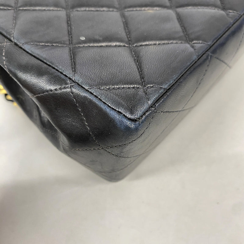【6ke5328】シャネル ショルダーバッグ デカマトラッセ Wチェーン ラムスキン ブラック ゴールド金具【中古】レディース