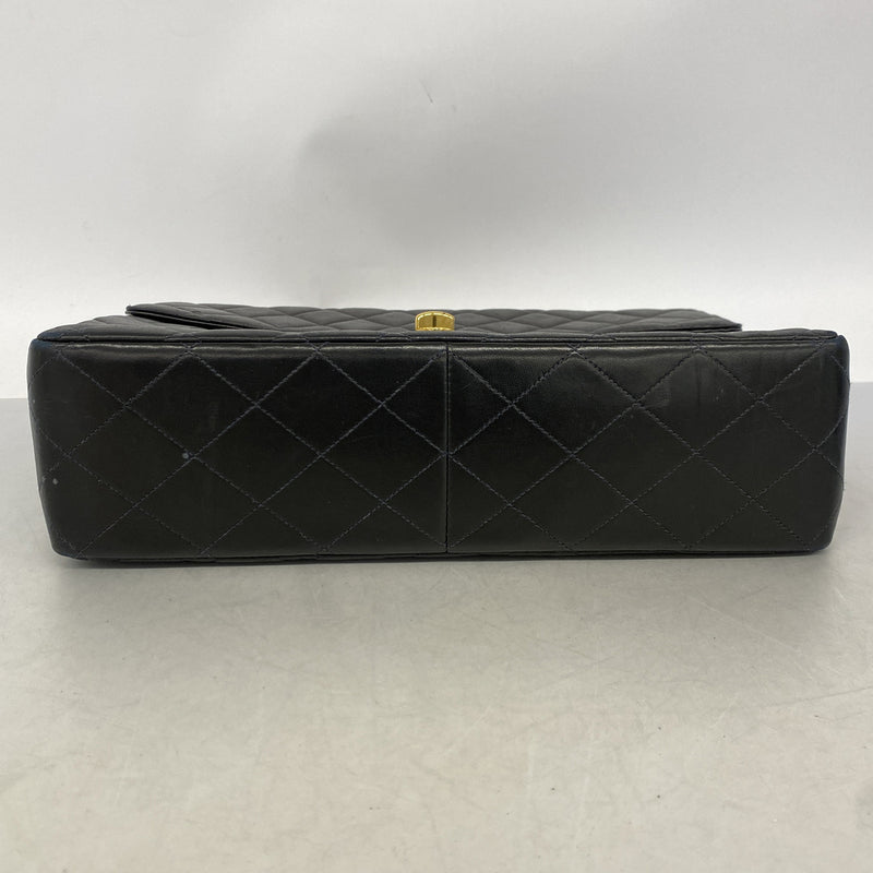 【6ke5348】シャネル ショルダーバッグ デカマトラッセ Wチェーン ラムスキン ブラック ゴールド金具【中古】レディース