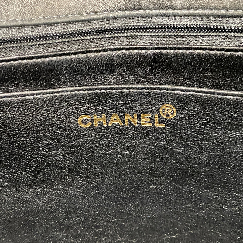 【6ke5348】シャネル ショルダーバッグ デカマトラッセ Wチェーン ラムスキン ブラック ゴールド金具【中古】レディース