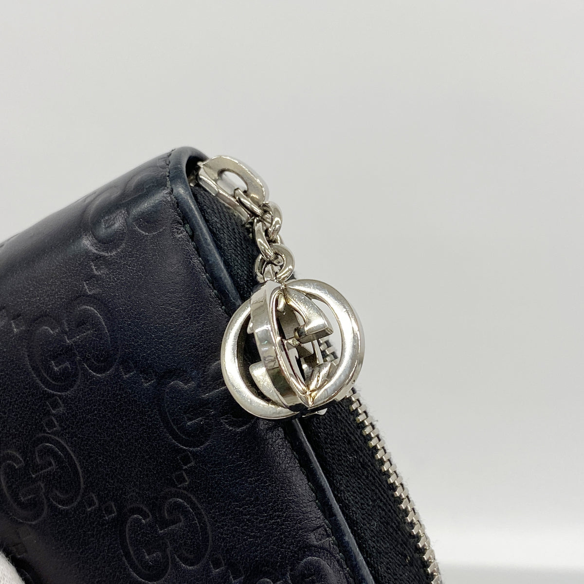【6ke5358】グッチ 長財布 グッチシマ 233025 レザー ブラック シルバー金具【中古】レディース