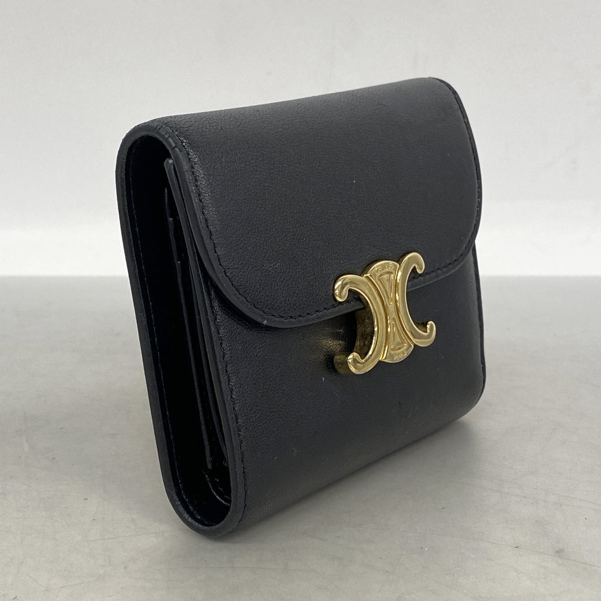 【6ke5359】セリーヌ 三つ折り財布 トリオンフ レザー ブラック ゴールド金具【中古】レディース