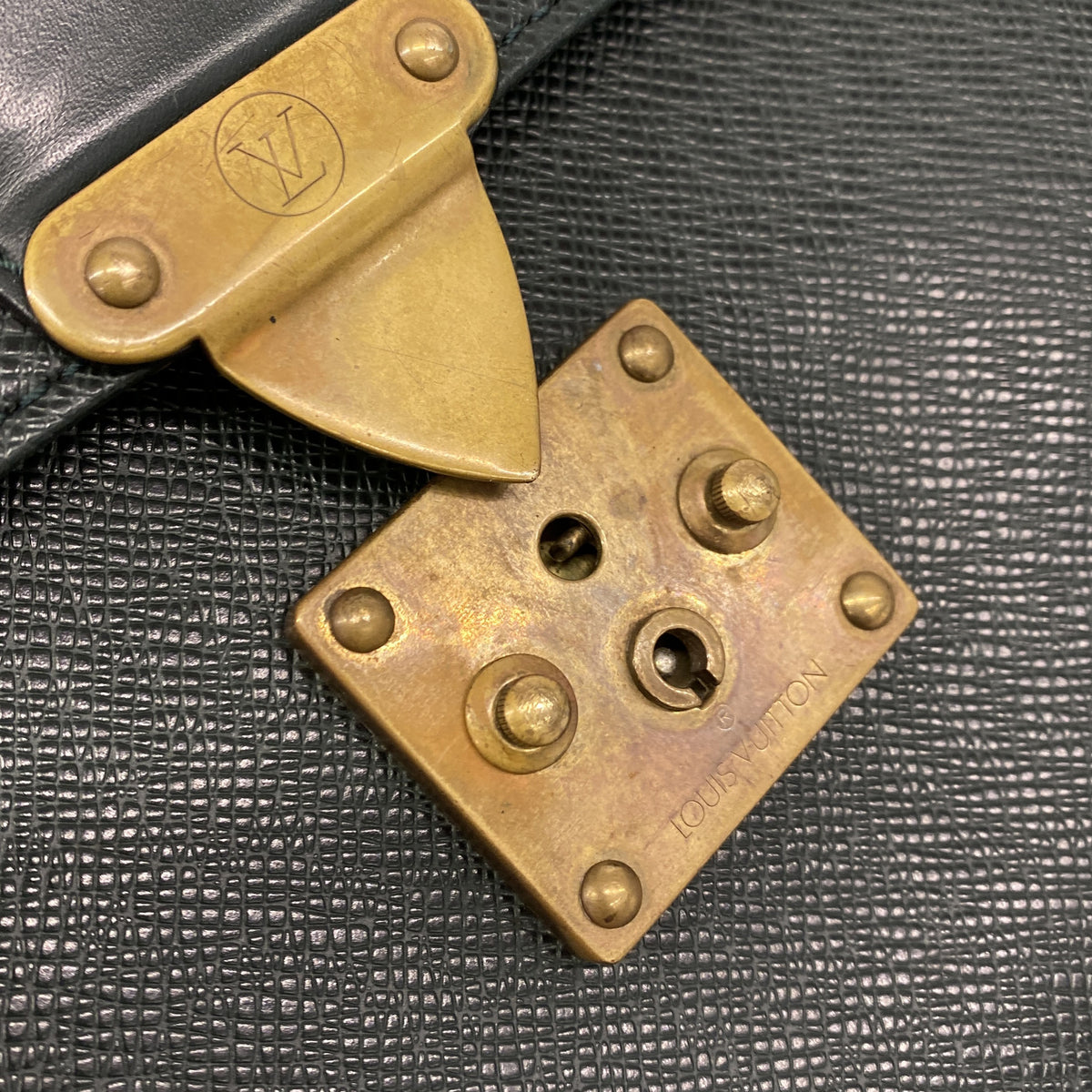 【6ke5373】ルイヴィトン ビジネスバッグ タイガ モスコバ M30034 エピセア【中古】メンズ