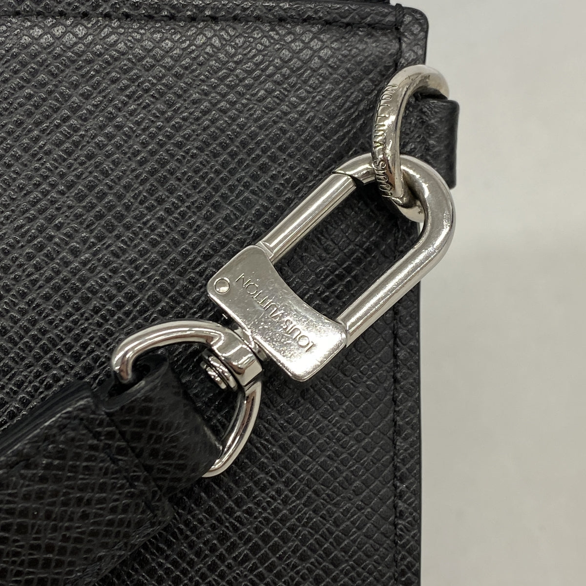 【6ke5444】ルイヴィトン 長財布 タイガ ジッピードラゴンヌ M69409 ノワール【中古】メンズ