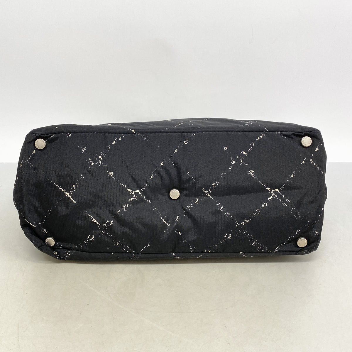 【6ke5641】シャネル トートバッグ 旧トラベル ナイロン ブラック シルバー金具【中古】レディース