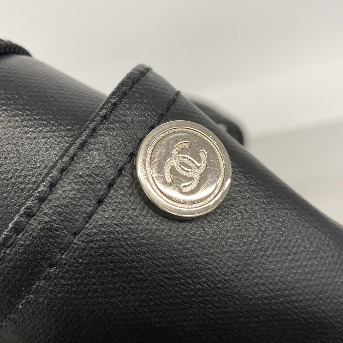 【6ke5759】シャネル トートバッグ パリビアリッツ レザー ブラック シルバー金具【中古】レディース
